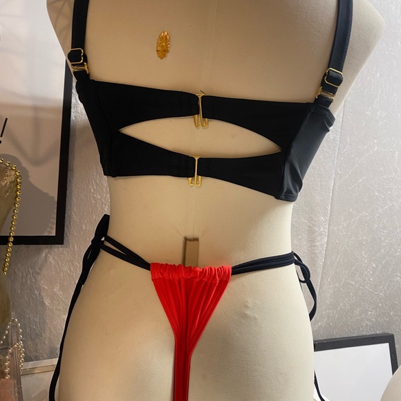 Bikini top sold thong string bikini - Picture 5 of 5